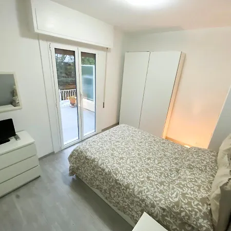 Apartment Altido Attico 25 *